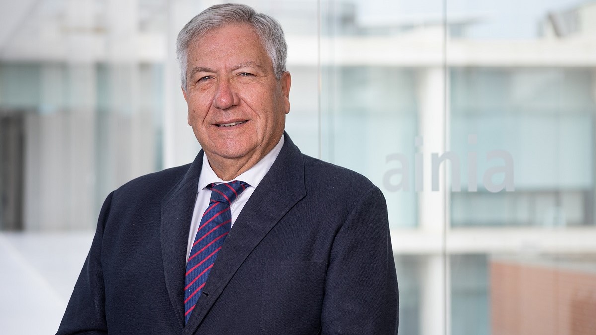 ManuelGraciaPortillo reelegido como presidente de AINIA.jpg